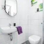 Apartment Stunning 2 Bed With Outside Balcony, Super King Beds And 75'' Tv! *